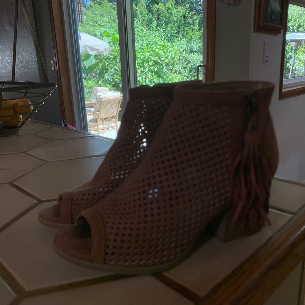 7.5 heels